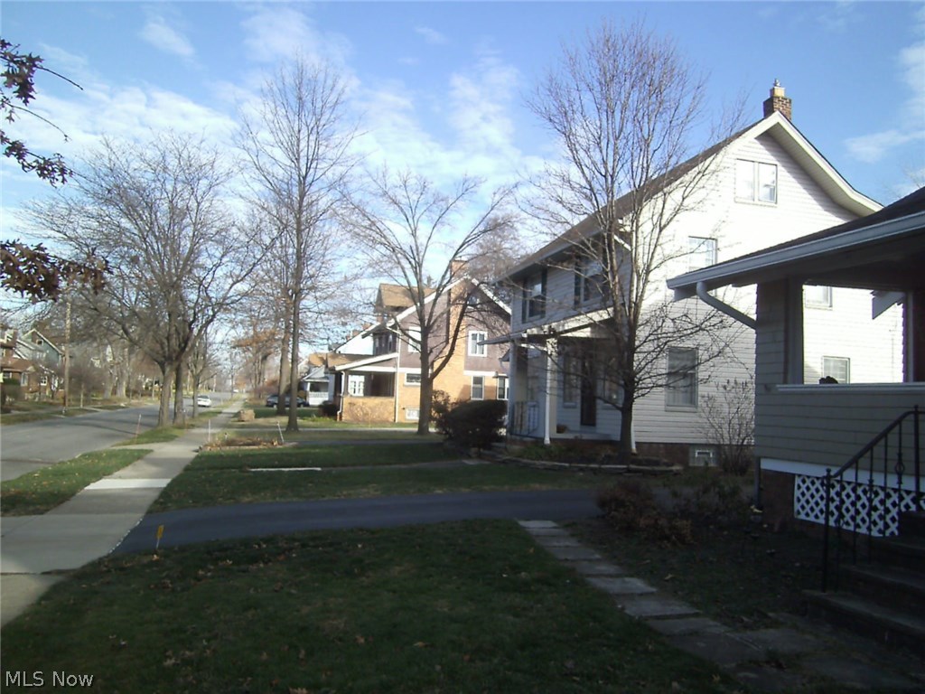 1571 Rydalmount Road Cleveland Heights, OH 44118 - Photo 4 of 15
