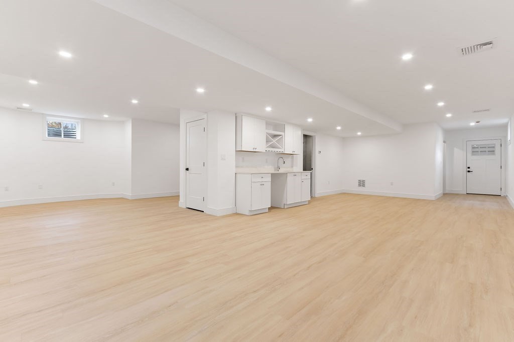 178 River Street Newton, MA 02465 - Photo 24 of 32