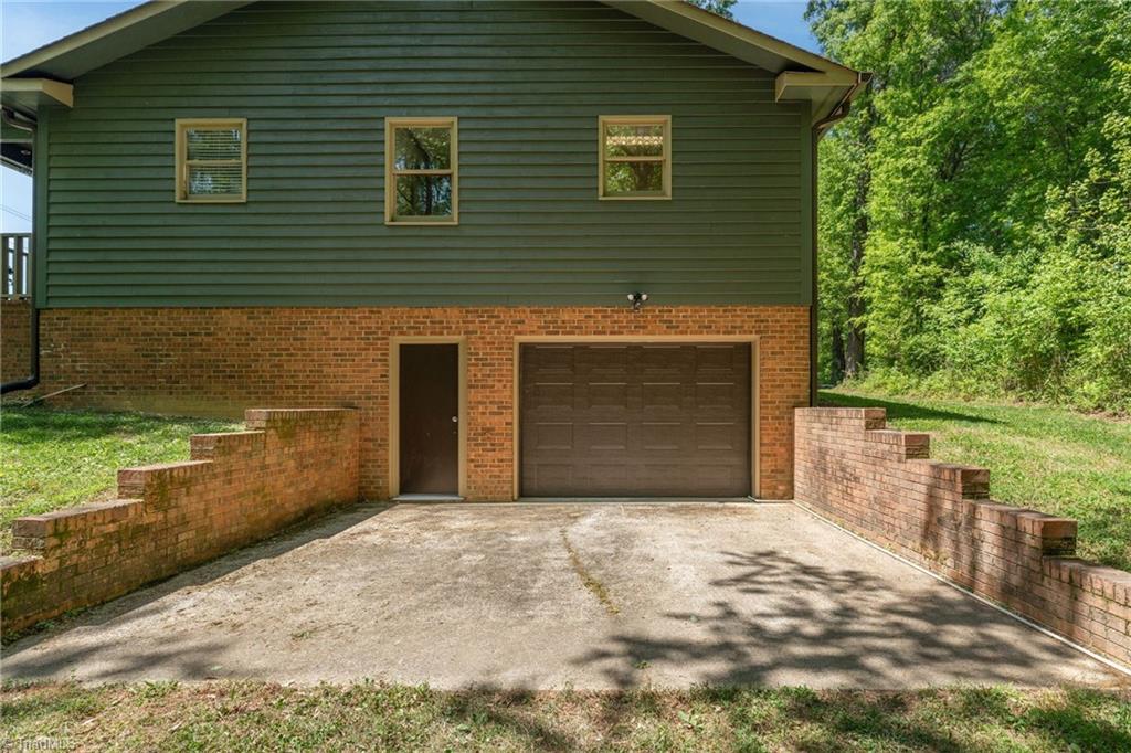 1098 Greenfield Road Walnut Cove, NC 27052 - Photo 4 of 46