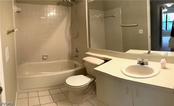 $1,600 | 13555 Eagle Ridge Drive, Unit 936, Fort Myers, FL 33912