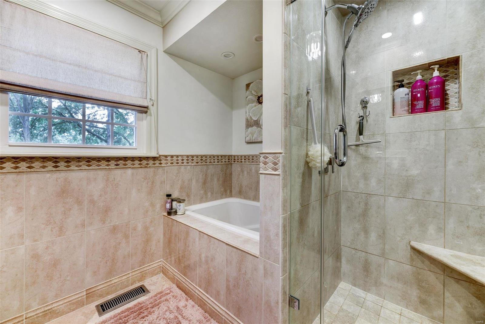 2750 Clarkson Road Chesterfield, MO 63017 - Photo 13 of 21 Gallery Image 13