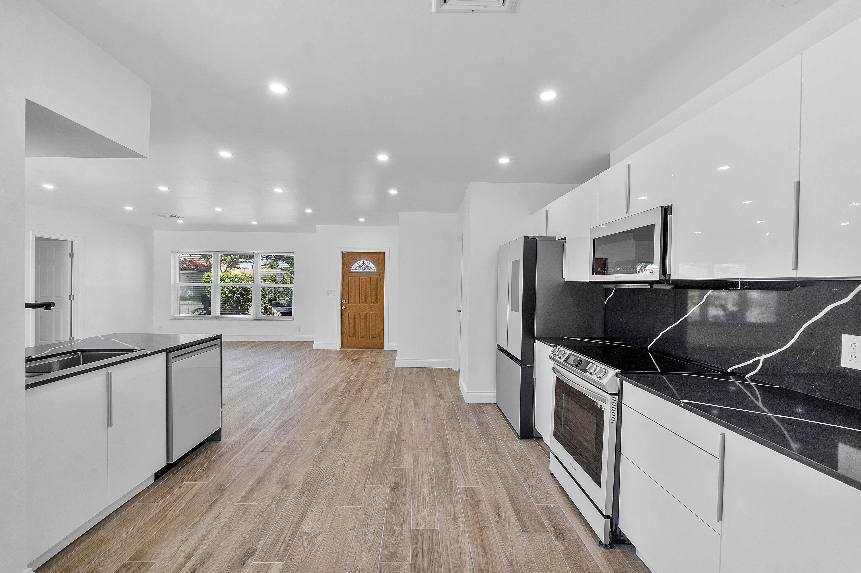 400 Southwest 9th Avenue Boca Raton, FL 33486 - Photo 13 of 37 400 SW 9th Ave_030