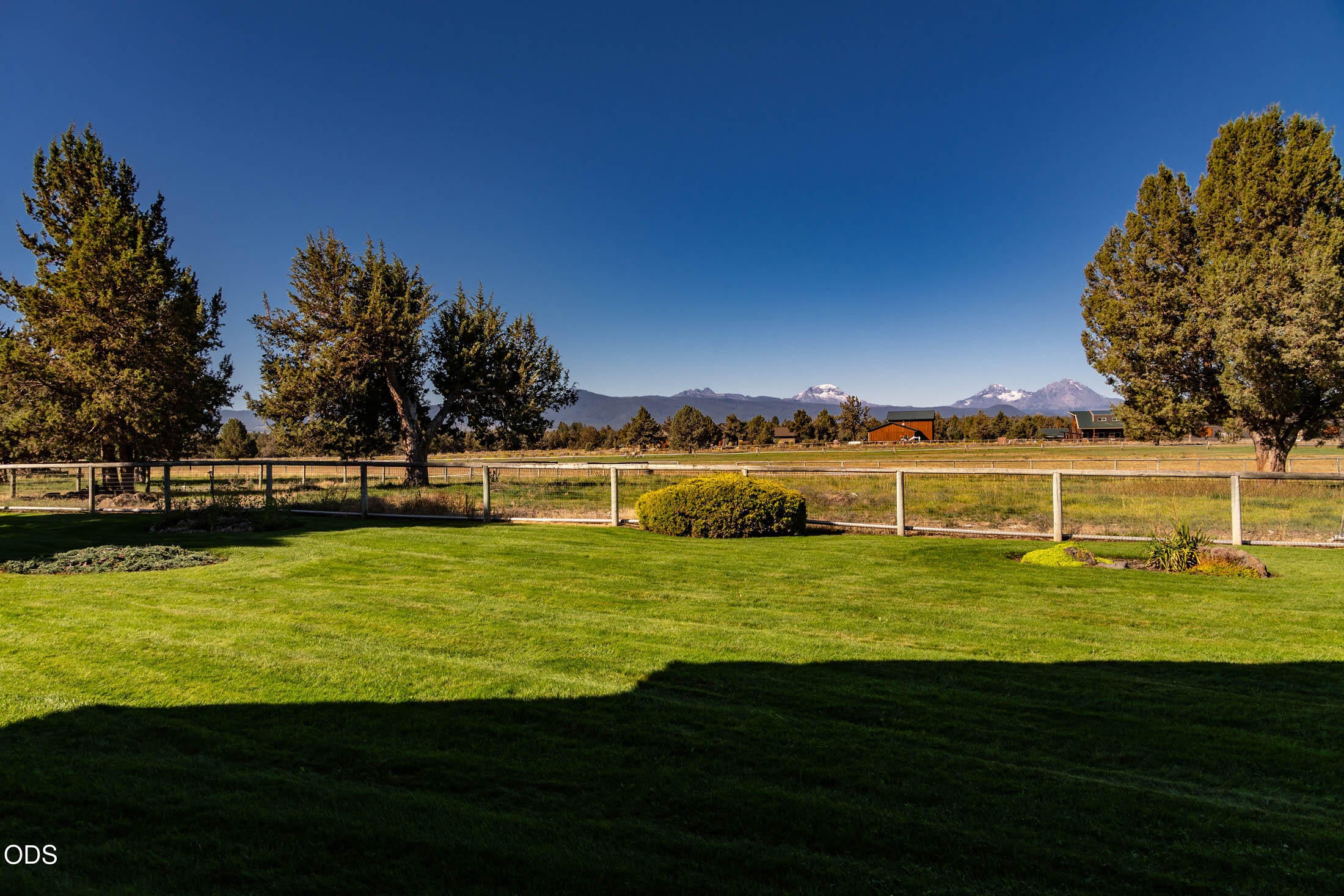 18975 Pinehurst Road Bend, OR 97703 - Photo 47 of 80 Gallery Image 47