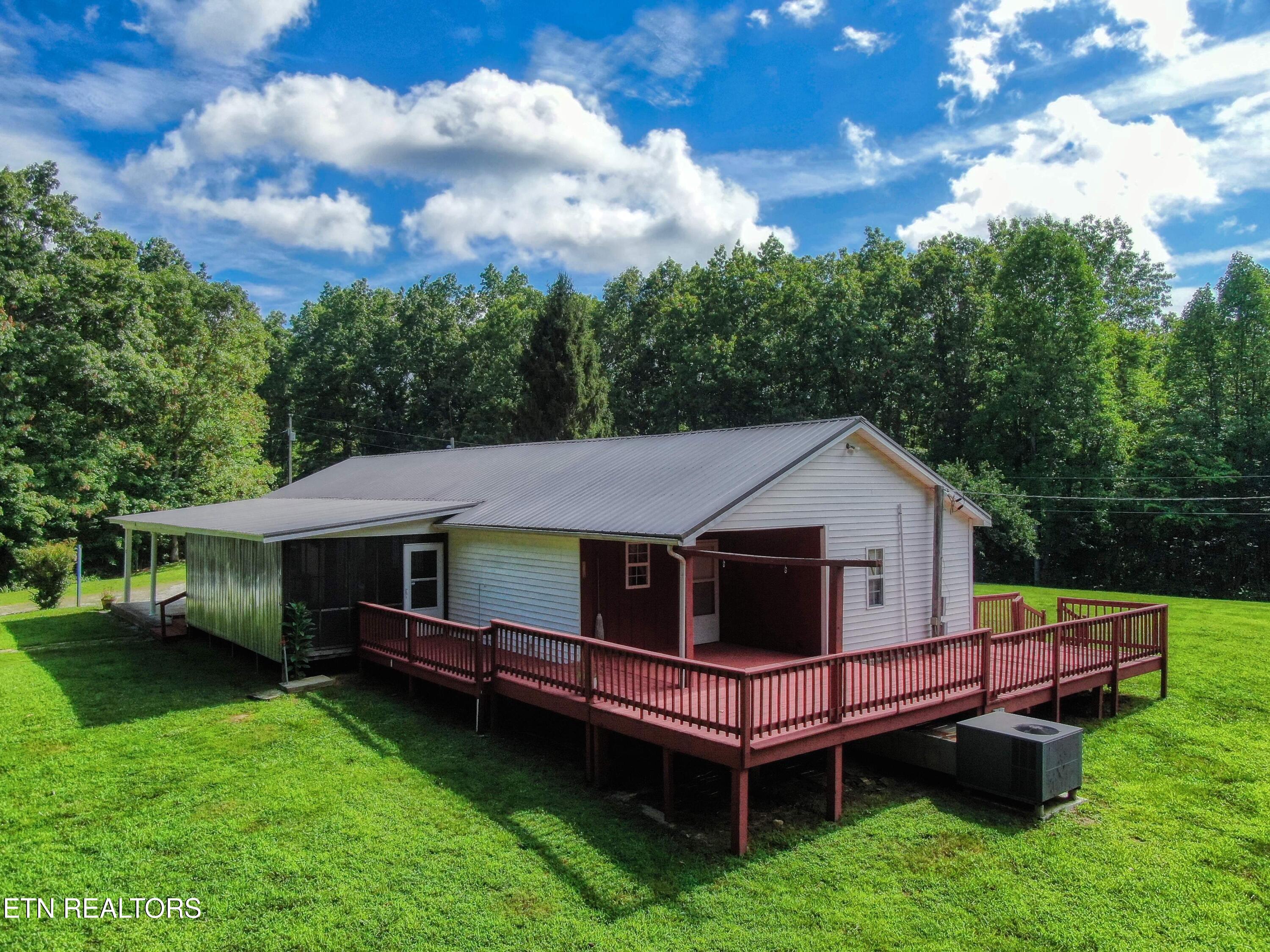 280 Joe Barnett Road Jamestown, TN 38556 - Photo 8 of 32 8