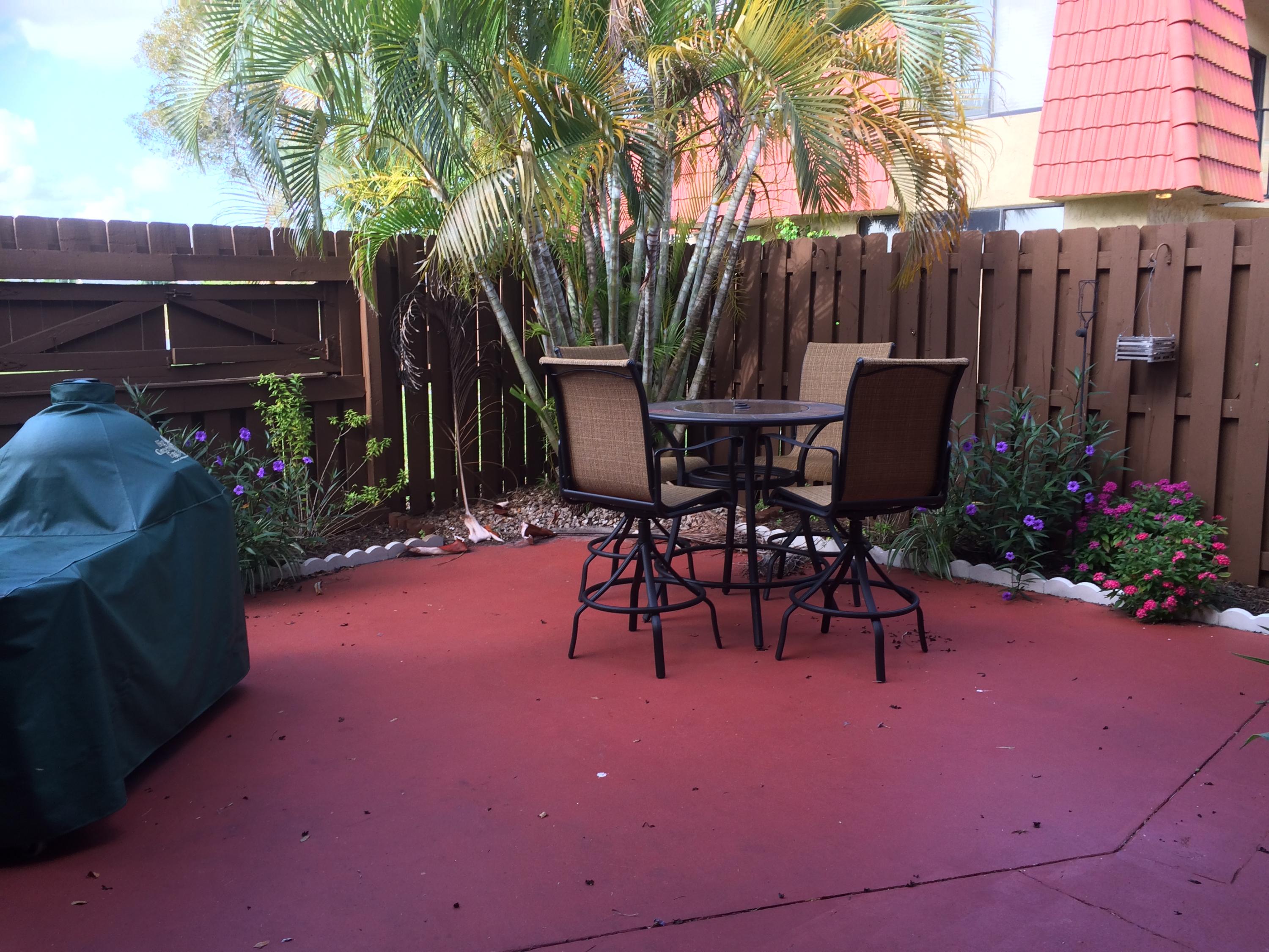 8384 Trent Court, Unit D Boca Raton, FL 33433 - Photo 3 of 24 COURTYARD