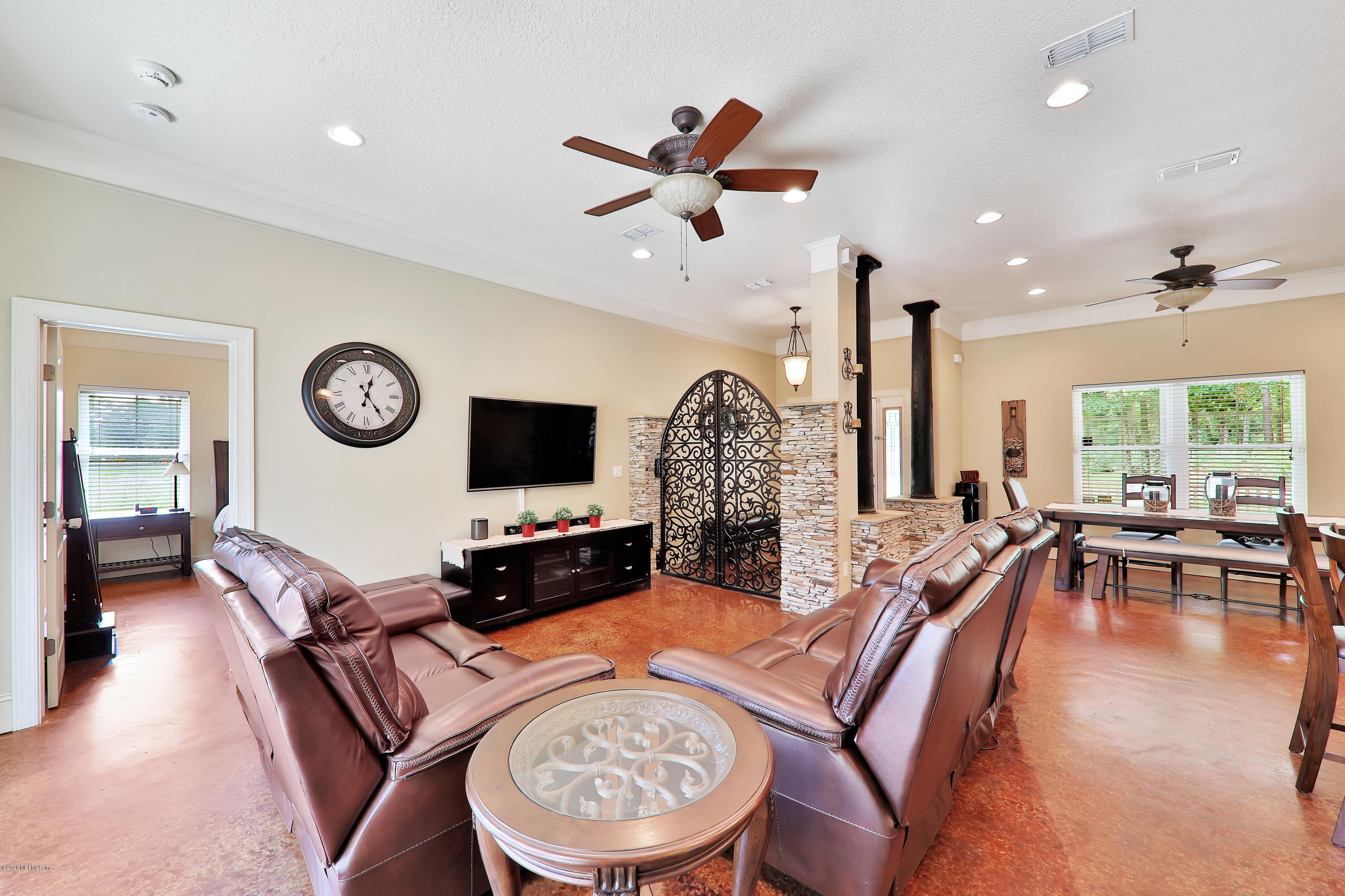5301 Lourcey Road Jacksonville, FL 32257 - Photo 8 of 44 Living Room