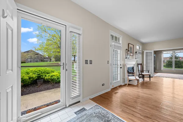 $320,000 | 1200 Tennyson Lane, Unit 8, Naperville, IL 60540