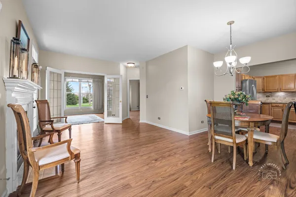 $320,000 | 1200 Tennyson Lane, Unit 8, Naperville, IL 60540