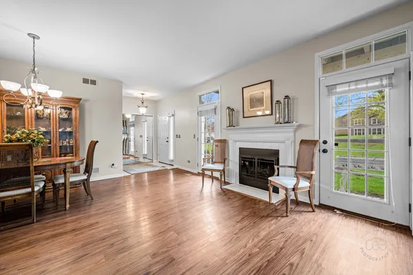 $320,000 | 1200 Tennyson Lane, Unit 8, Naperville, IL 60540