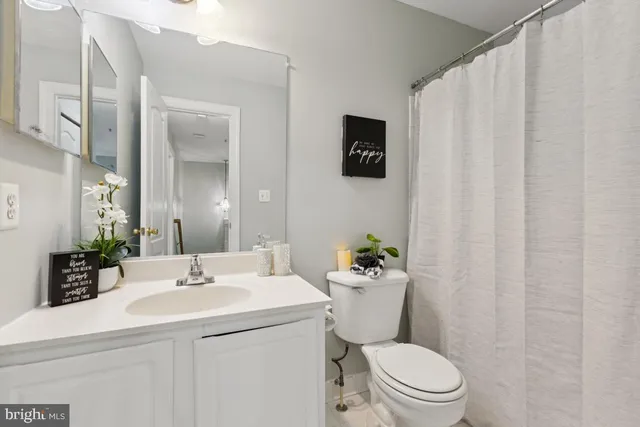 $624,999 | 8058 Genea Way, Unit 48, Falls Church, VA 22042