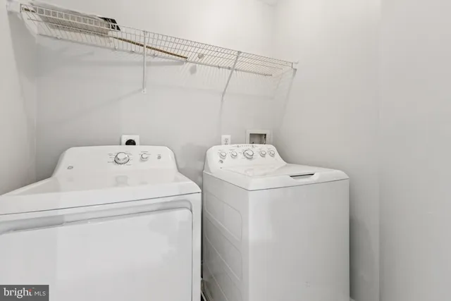 $624,999 | 8058 Genea Way, Unit 48, Falls Church, VA 22042