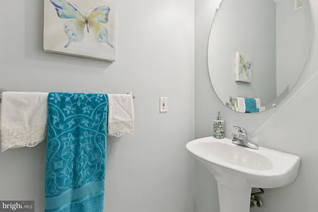 $624,999 | 8058 Genea Way, Unit 48, Falls Church, VA 22042