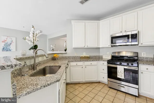 $624,999 | 8058 Genea Way, Unit 48, Falls Church, VA 22042