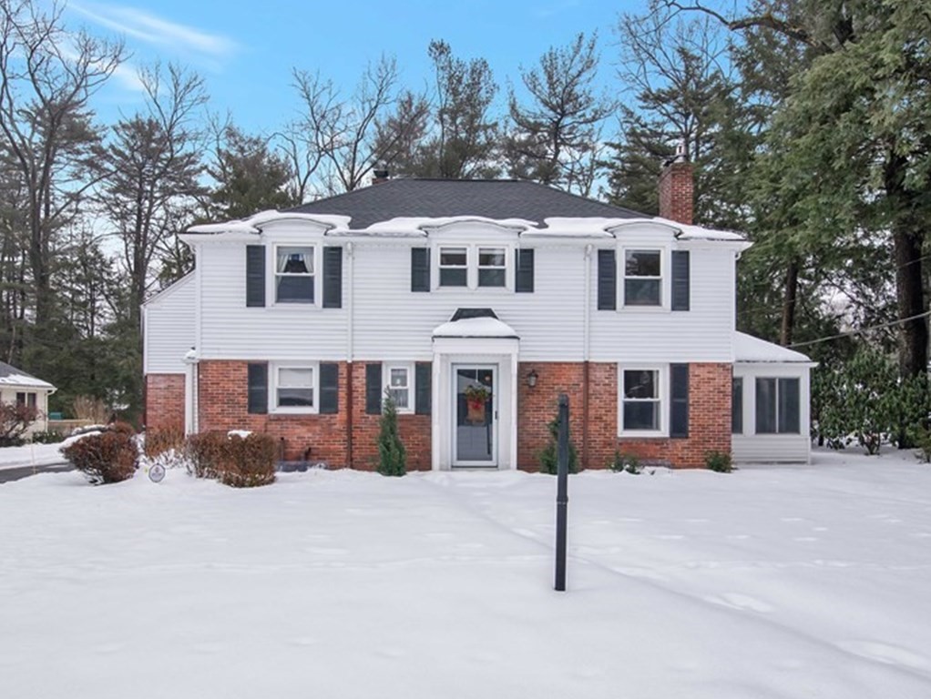 37 Normandy Road Springfield, MA 01106 - Photo 1 of 34 Gallery Image 1