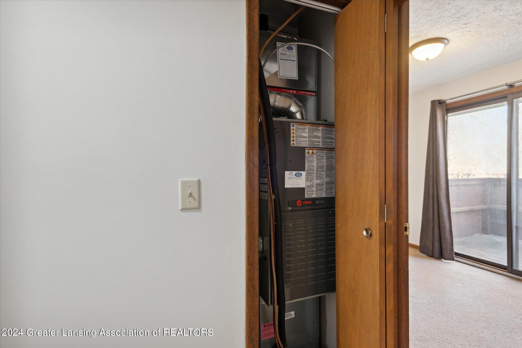 205 East Jolly Road, Unit A13 Lansing, MI 48910 - Photo 22 of 40 23-205-E-Jolly-Rd-A13-Lansing-MI-48910-W