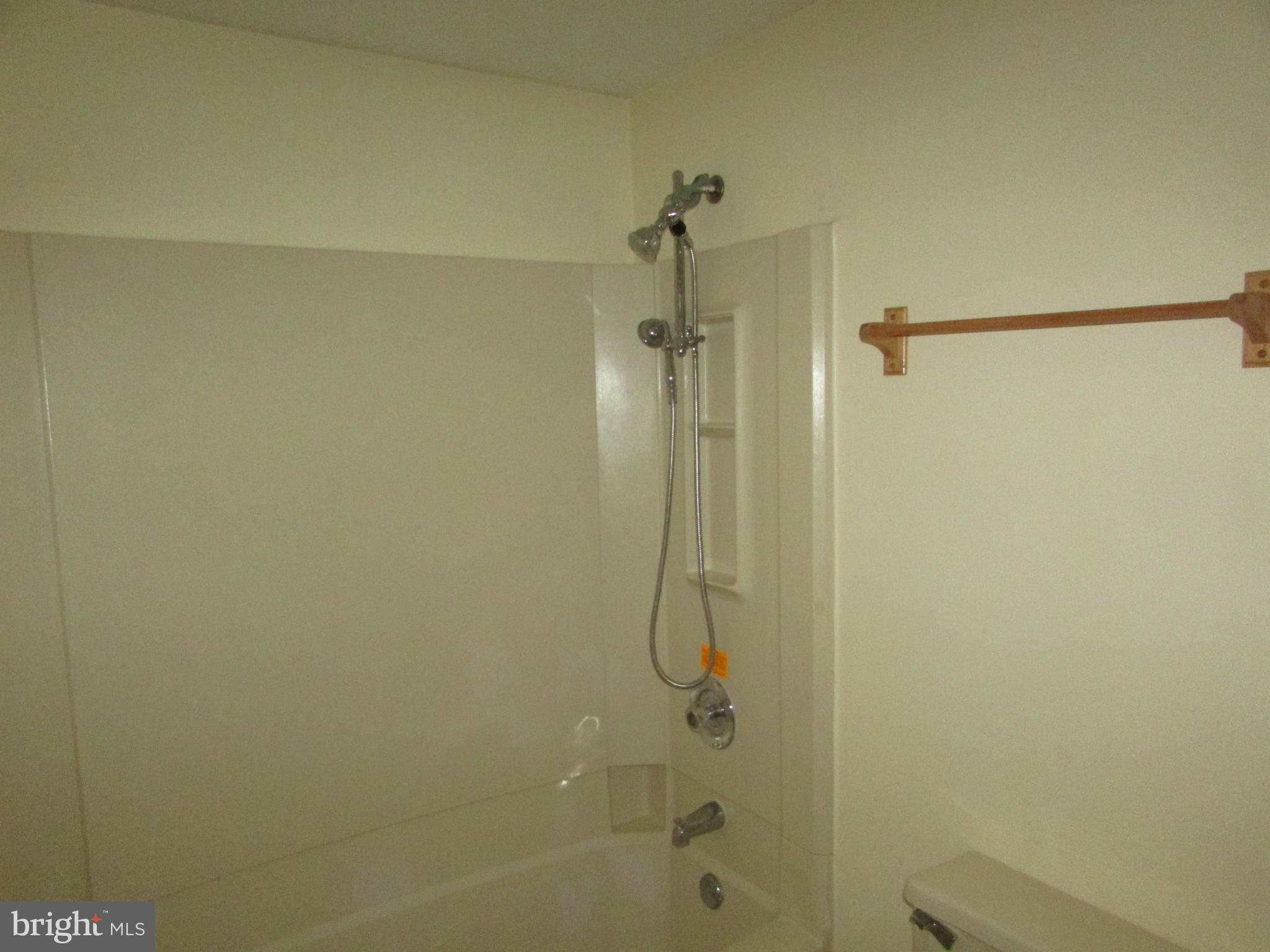 2744 Rowe Road New Windsor, MD 21776 - Photo 15 of 28 Bath