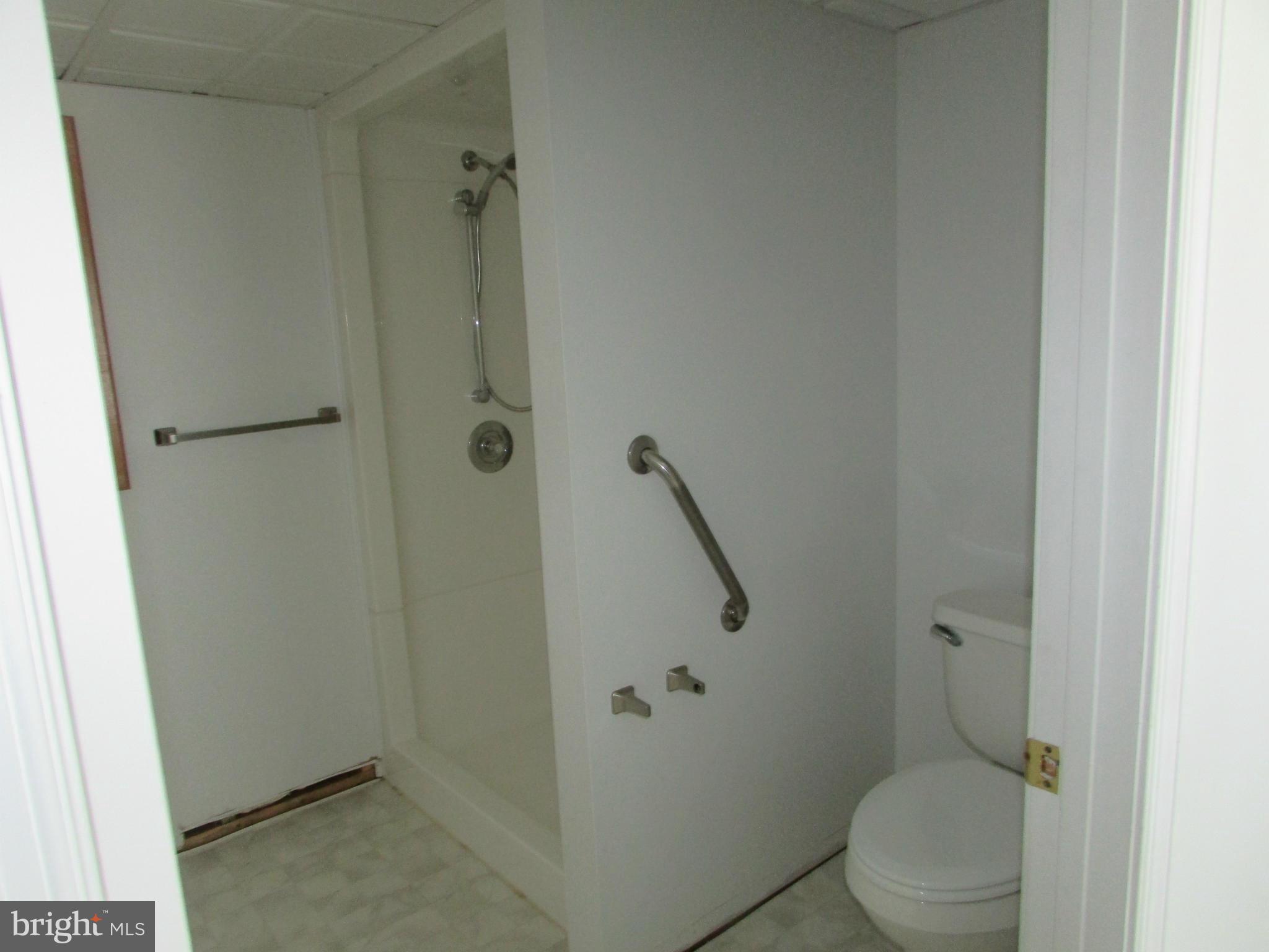 2744 Rowe Road New Windsor, MD 21776 - Photo 20 of 28 Bath in family room