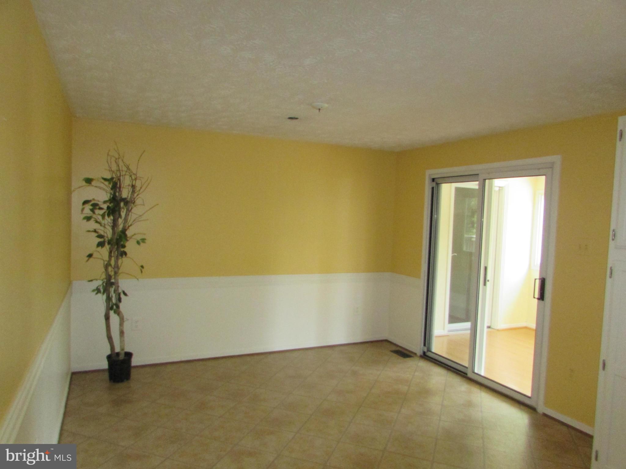 2744 Rowe Road New Windsor, MD 21776 - Photo 6 of 28 Dining Room