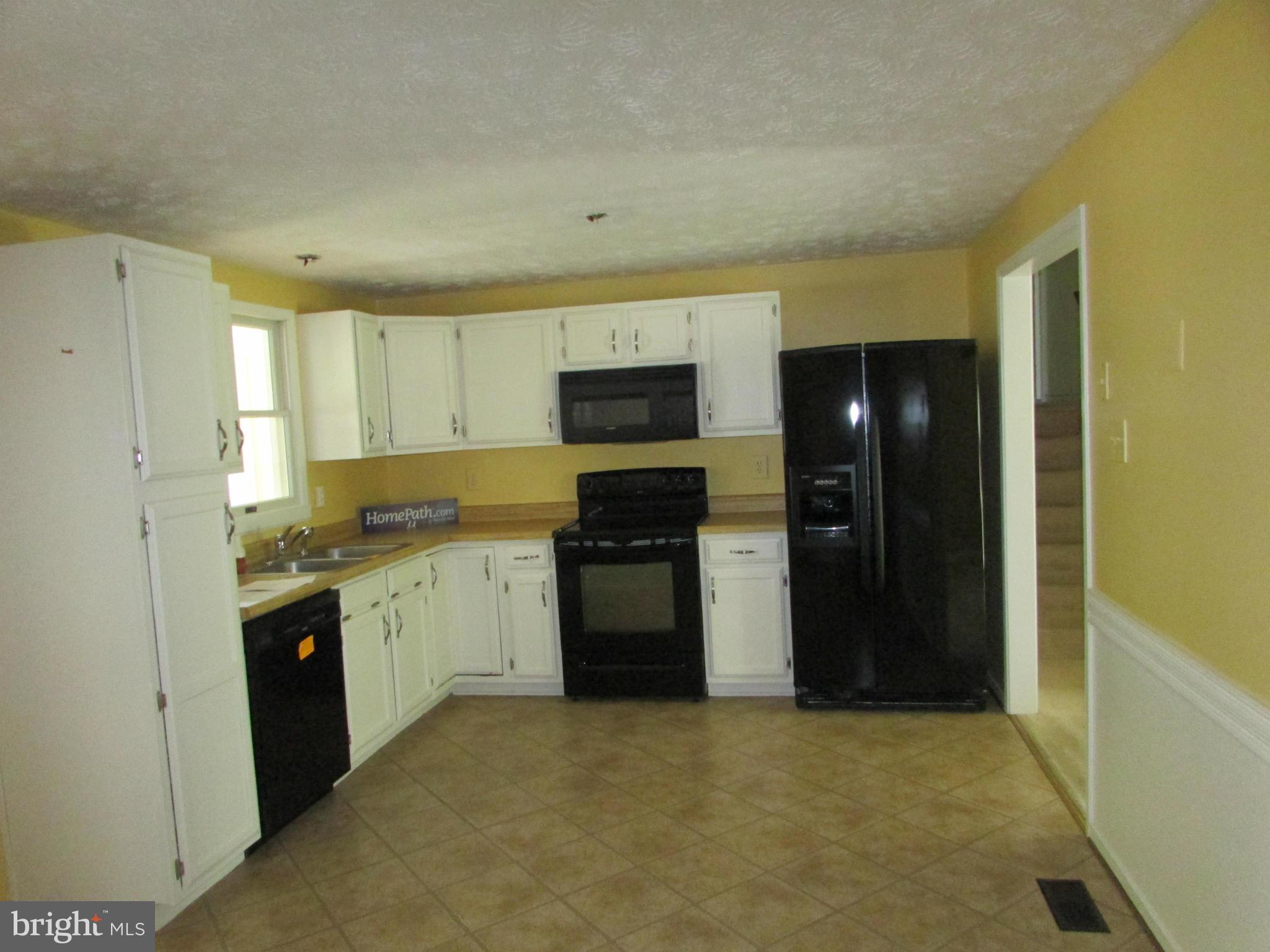 2744 Rowe Road New Windsor, MD 21776 - Photo 8 of 28 Kitchen