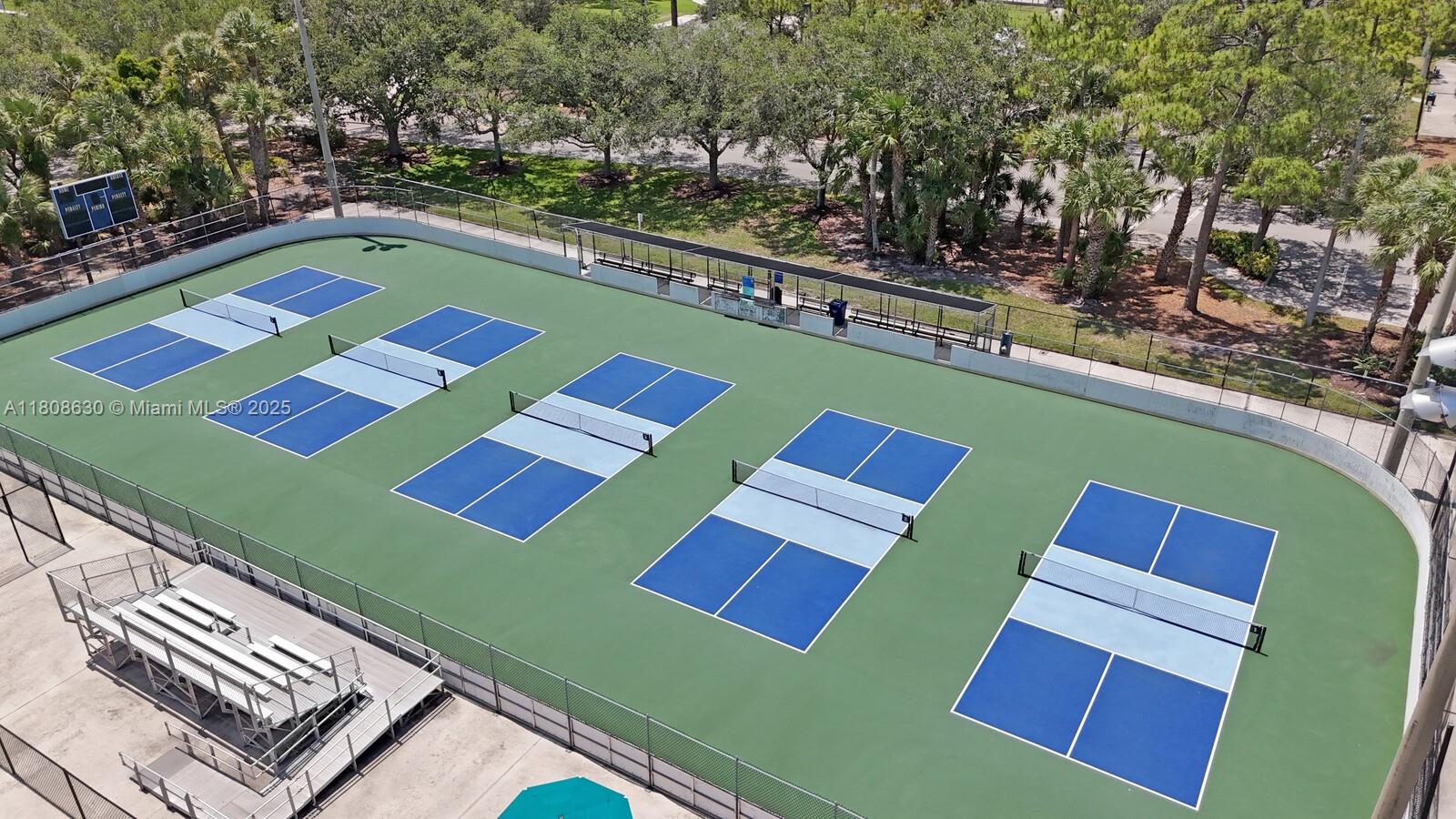 4123 Parkside Drive Jupiter, FL 33458 - Photo 38 of 39 a view of a outdoor space with seating area