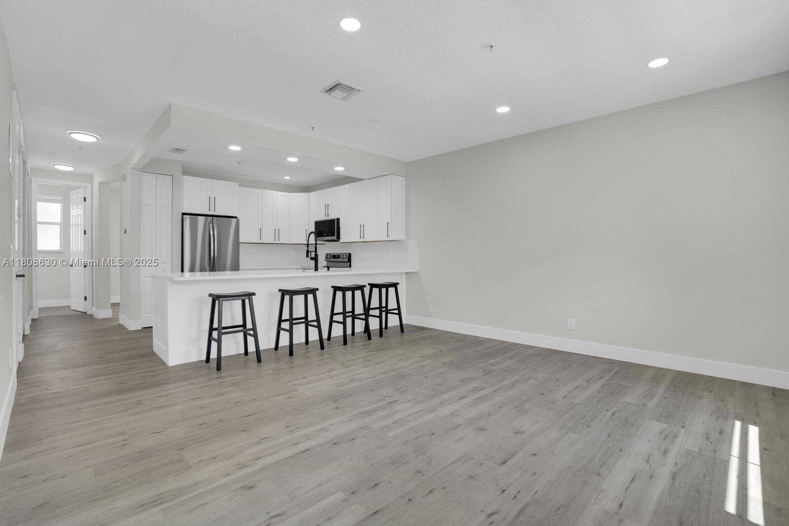 4123 Parkside Drive Jupiter, FL 33458 - Photo 8 of 39