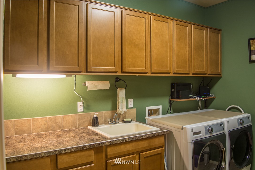 514 Young Road Northeast Moses Lake, WA 98837 - Photo 23 of 25 Gallery Image 23