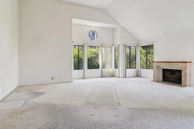 $989,000 | 542 Via De La Valle, Unit J, Solana Beach, CA 92075