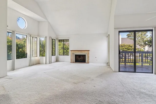 $989,000 | 542 Via De La Valle, Unit J, Solana Beach, CA 92075