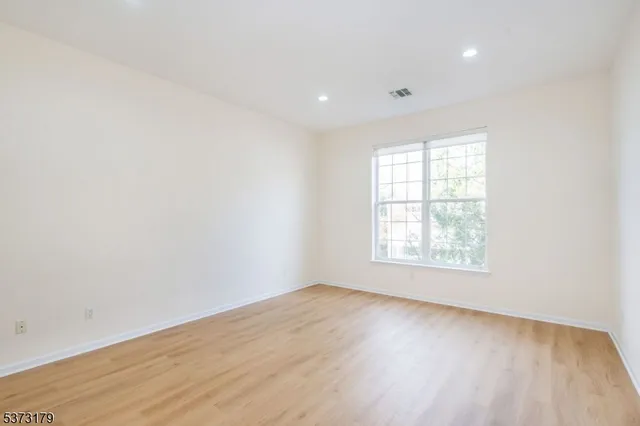 $559,000 | 511 4 Seasons Drive, Unit 511, Wayne, NJ 07470