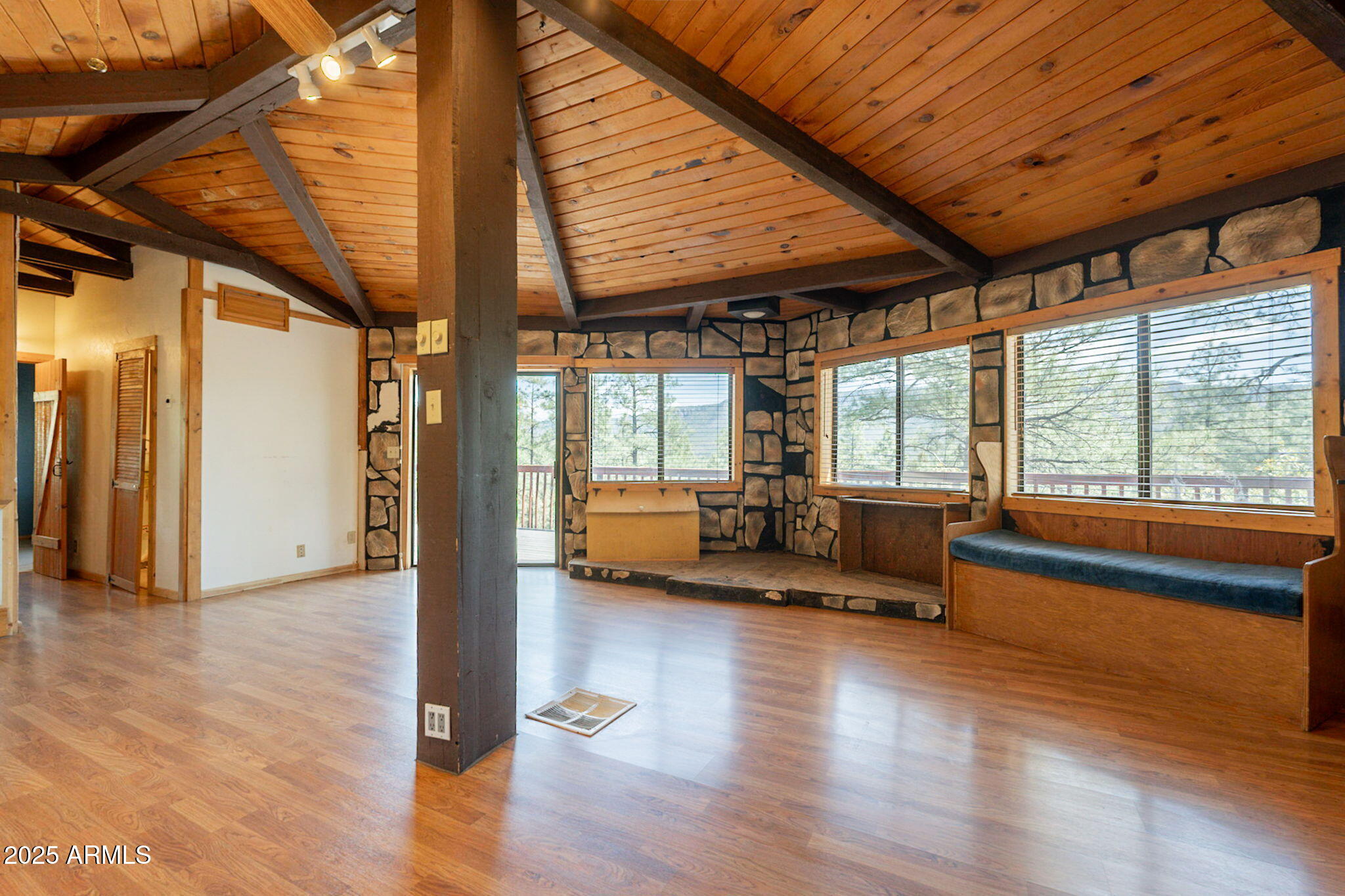 3524 Kelly Circle Pine, AZ 85544 - Photo 12 of 69 17-web-or-mls-Kelly-17