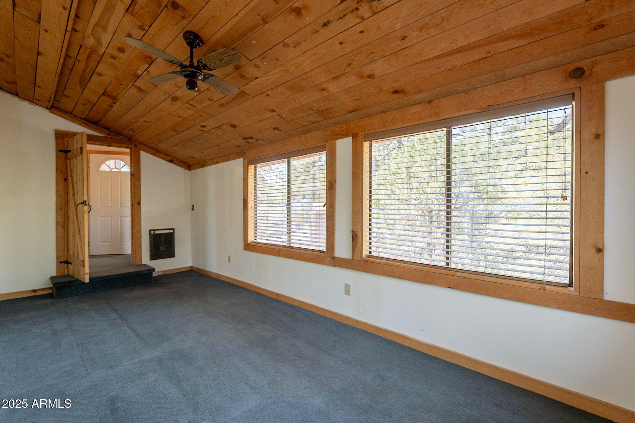 3524 Kelly Circle Pine, AZ 85544 - Photo 32 of 69 a view of an empty room with a window