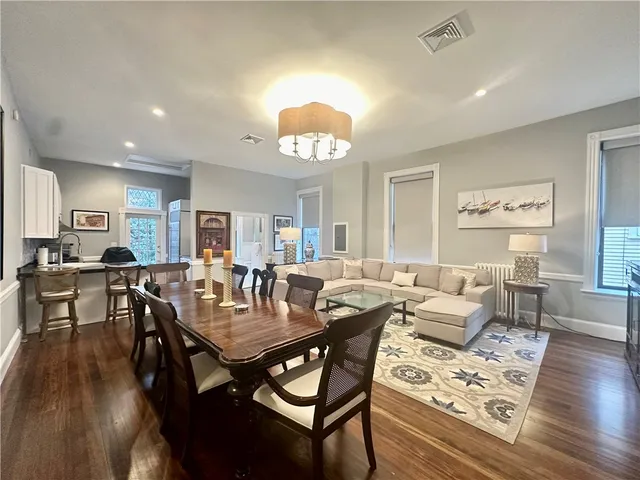 $4,000 | 10 Young Street, Unit 2, Newport, RI 02840