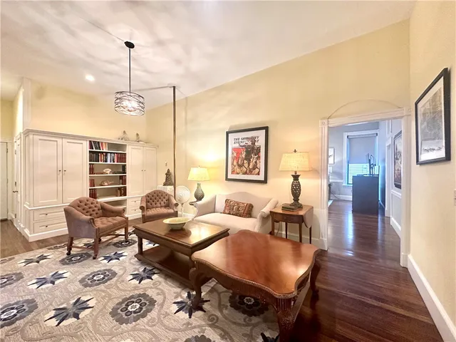 $4,000 | 10 Young Street, Unit 2, Newport, RI 02840