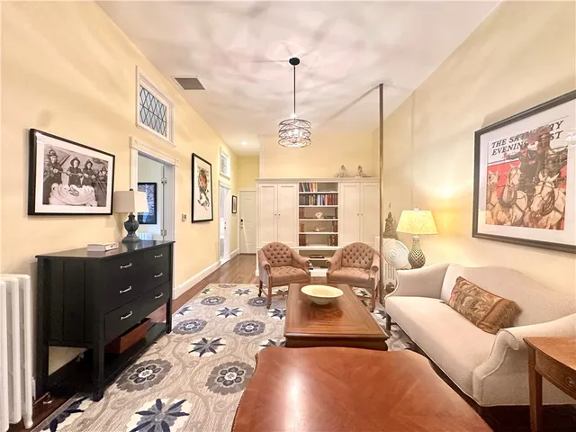 $4,000 | 10 Young Street, Unit 2, Newport, RI 02840