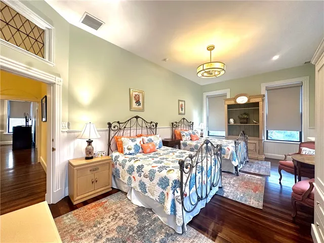 $4,000 | 10 Young Street, Unit 2, Newport, RI 02840