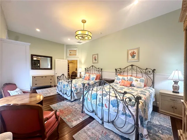 $4,000 | 10 Young Street, Unit 2, Newport, RI 02840