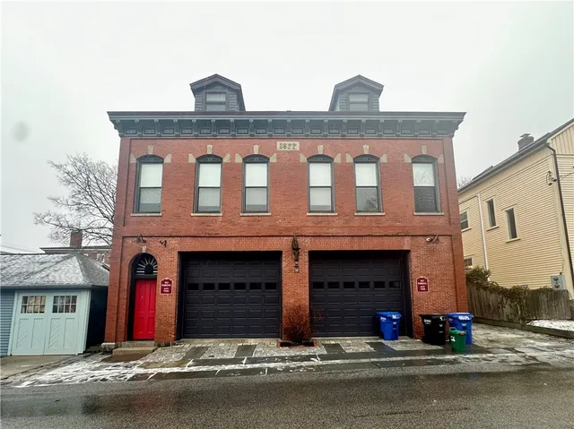 $4,000 | 10 Young Street, Unit 2, Newport, RI 02840