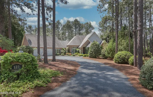 $750,000 | 127 Sakonnet Trail, Pinehurst, NC 28374