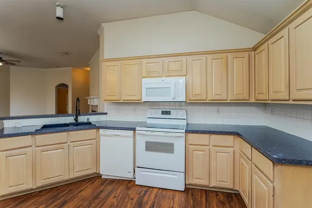 $2,400 | 10706 Robincreek Lane, Frisco, TX 75035