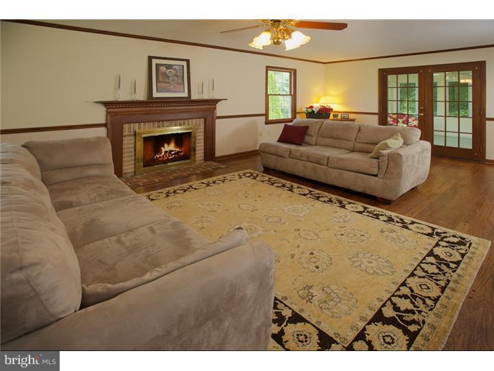 2 Hilltop Road Kennett Square, PA 19348 - Photo 20 of 25 Living Room