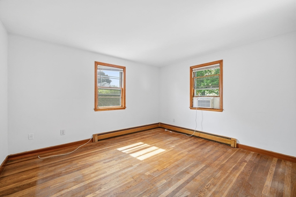 84 Oak Street Winchester, MA 01890 - Photo 20 of 38