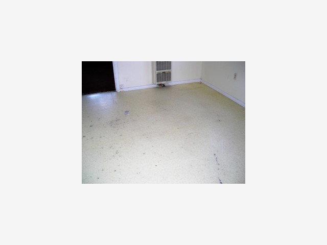 52 Miller Road Watsonville, CA 95076 - Photo 8 of 9 a picture of a living room with a rug