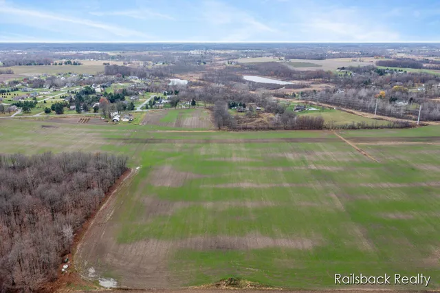 $1,490,000 | 4404 Peach Ridge Avenue Northwest, Grand Rapids, MI 49544