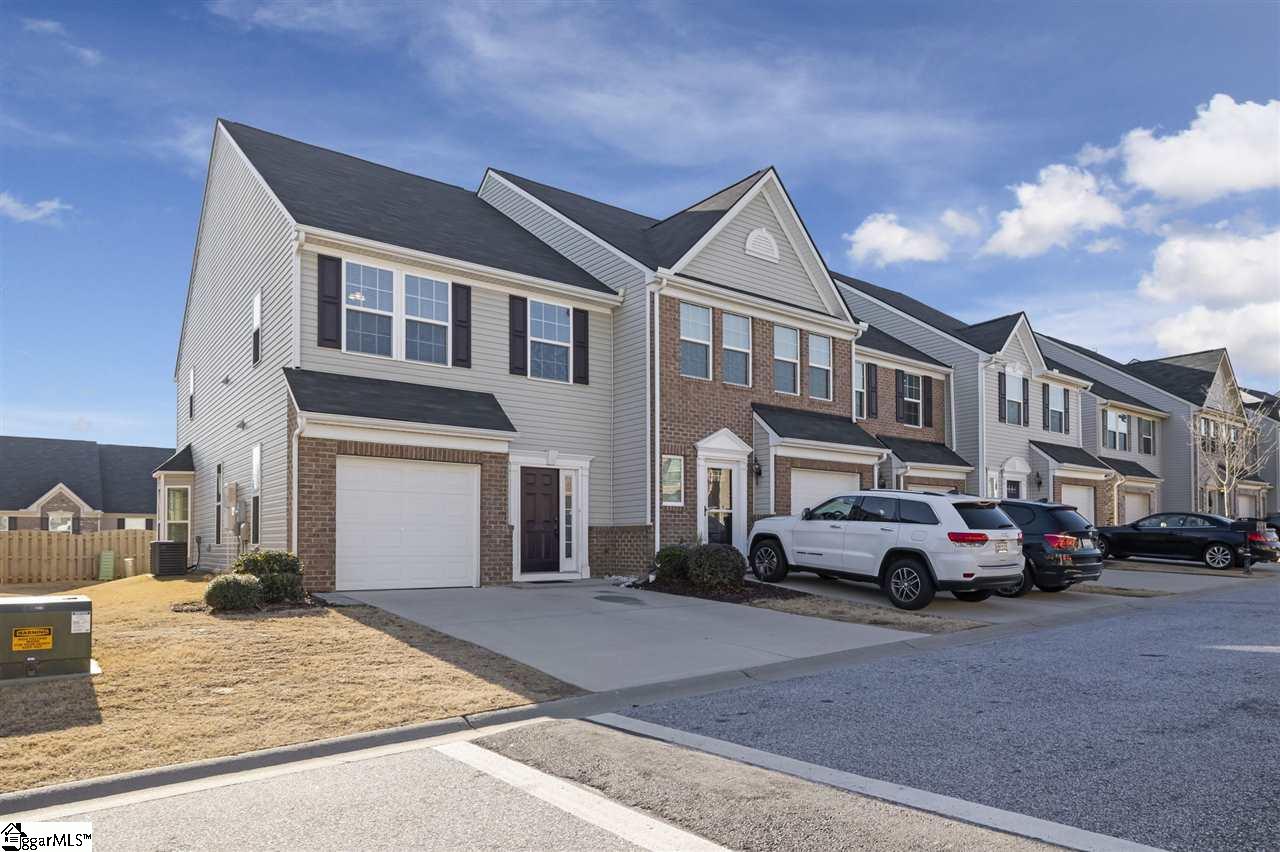 436 Christiane Way Greenville, SC 29607 - Photo 3 of 36 Gallery Image 3