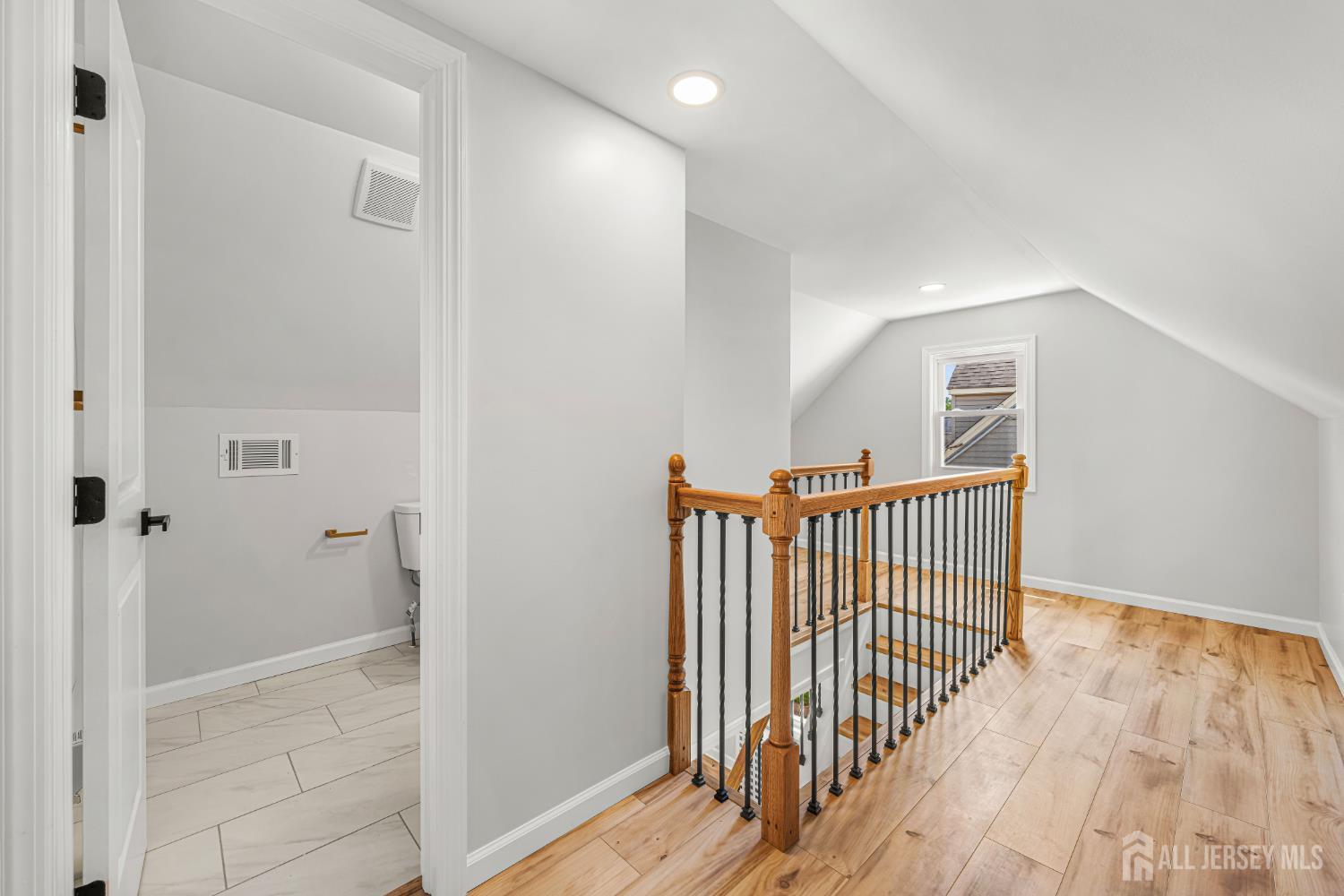 234 Old Road Sewaren, NJ 07077 - Photo 25 of 40