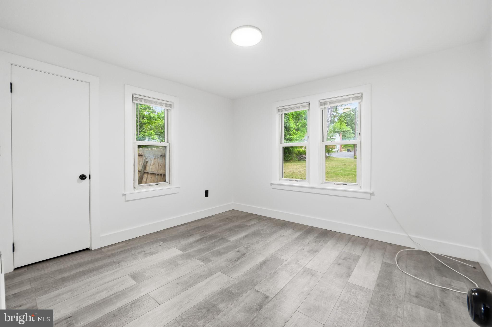 5906 Berwyn Road College Park, MD 20740 - Photo 25 of 46 an empty room with windows