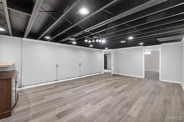 $235,000 | 9 Darwin Court, Florissant, MO 63033