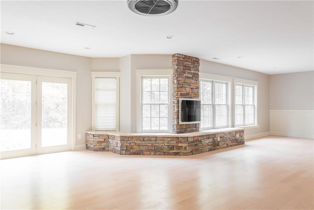 9011 Promontory Road Indianapolis, IN 46236 - Photo 18 of 24 Gallery Image 18