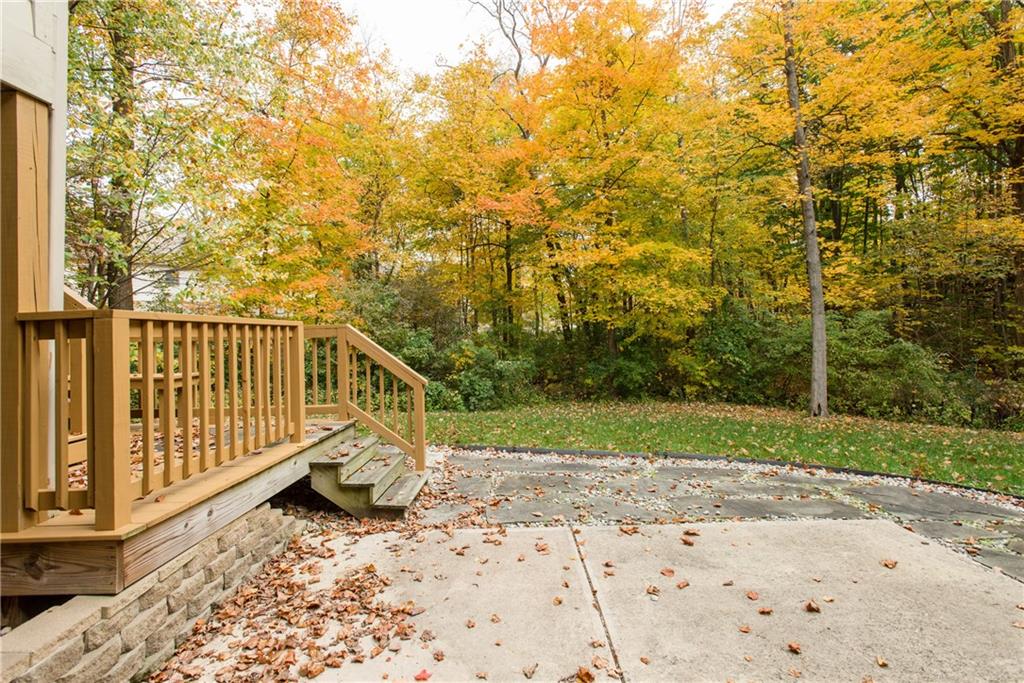 9011 Promontory Road Indianapolis, IN 46236 - Photo 5 of 24 Gallery Image 5