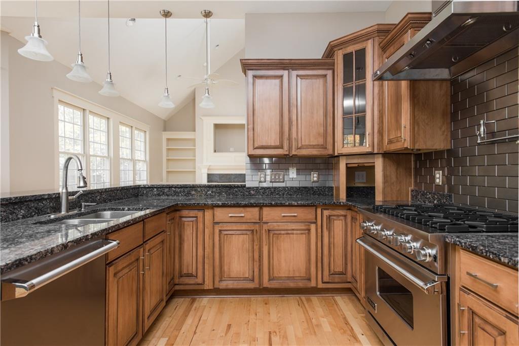 9011 Promontory Road Indianapolis, IN 46236 - Photo 9 of 24 Gallery Image 9